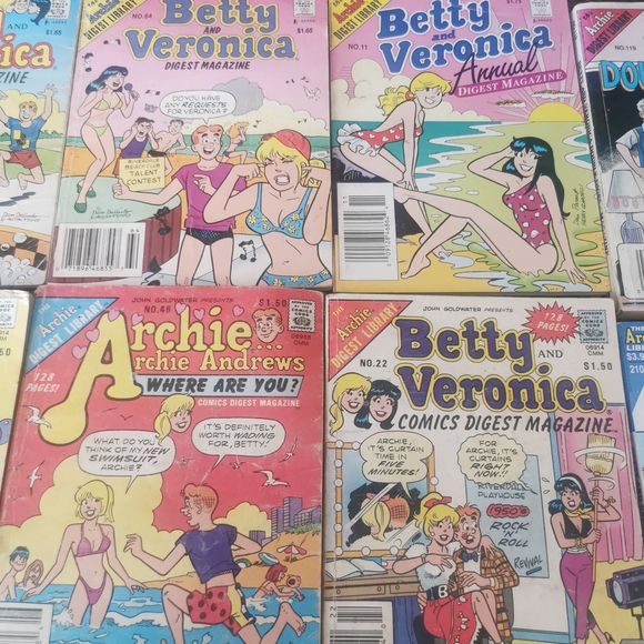 Betty and Veronica Comic Book Collection - Picture 3 of 4